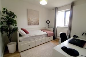 Bedroom- click for photo gallery